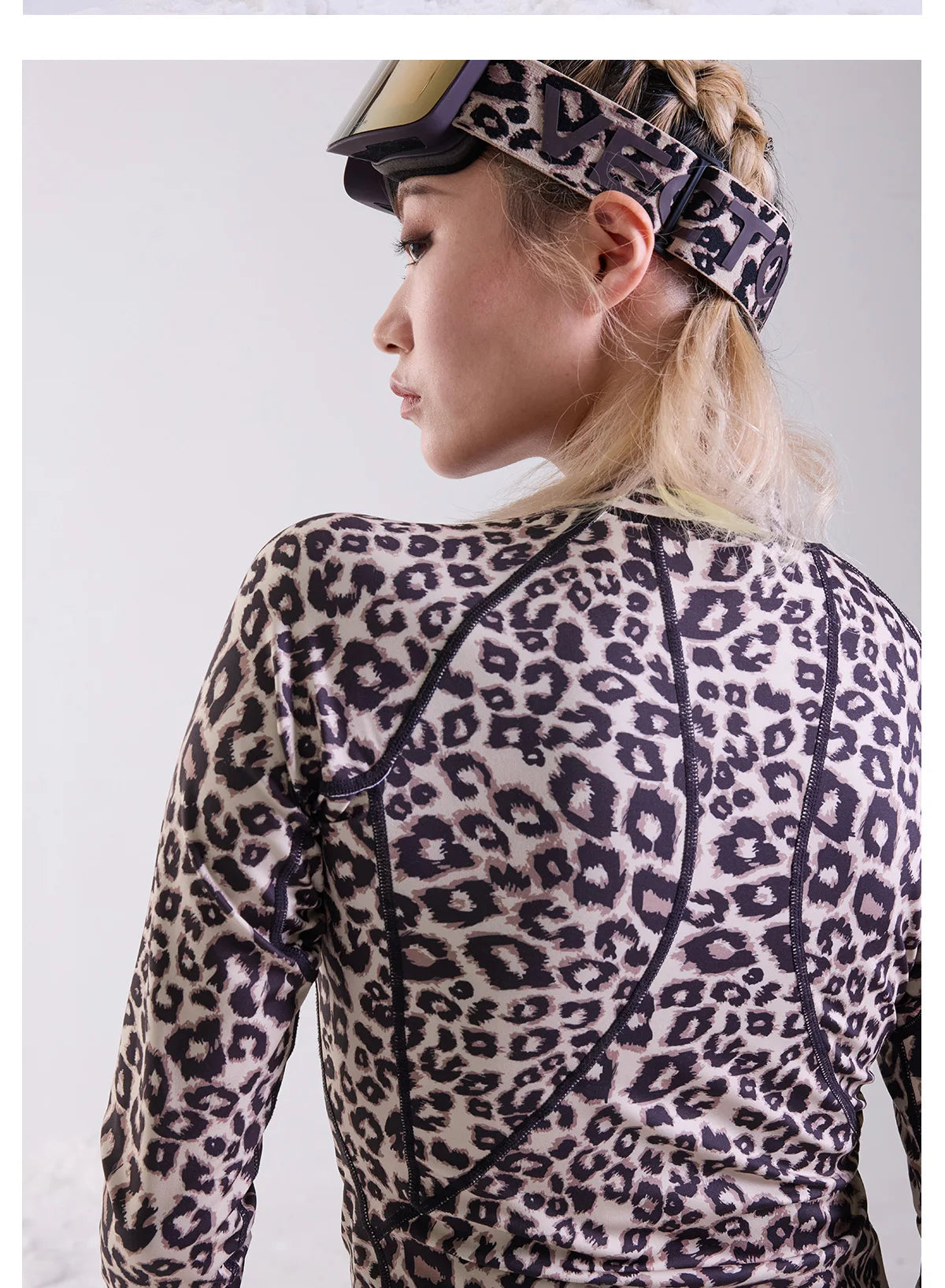 Women's winter ski base layer set by The Clothing Company Sydney, microfiber fleece thermal underwear with quick-dry pants.