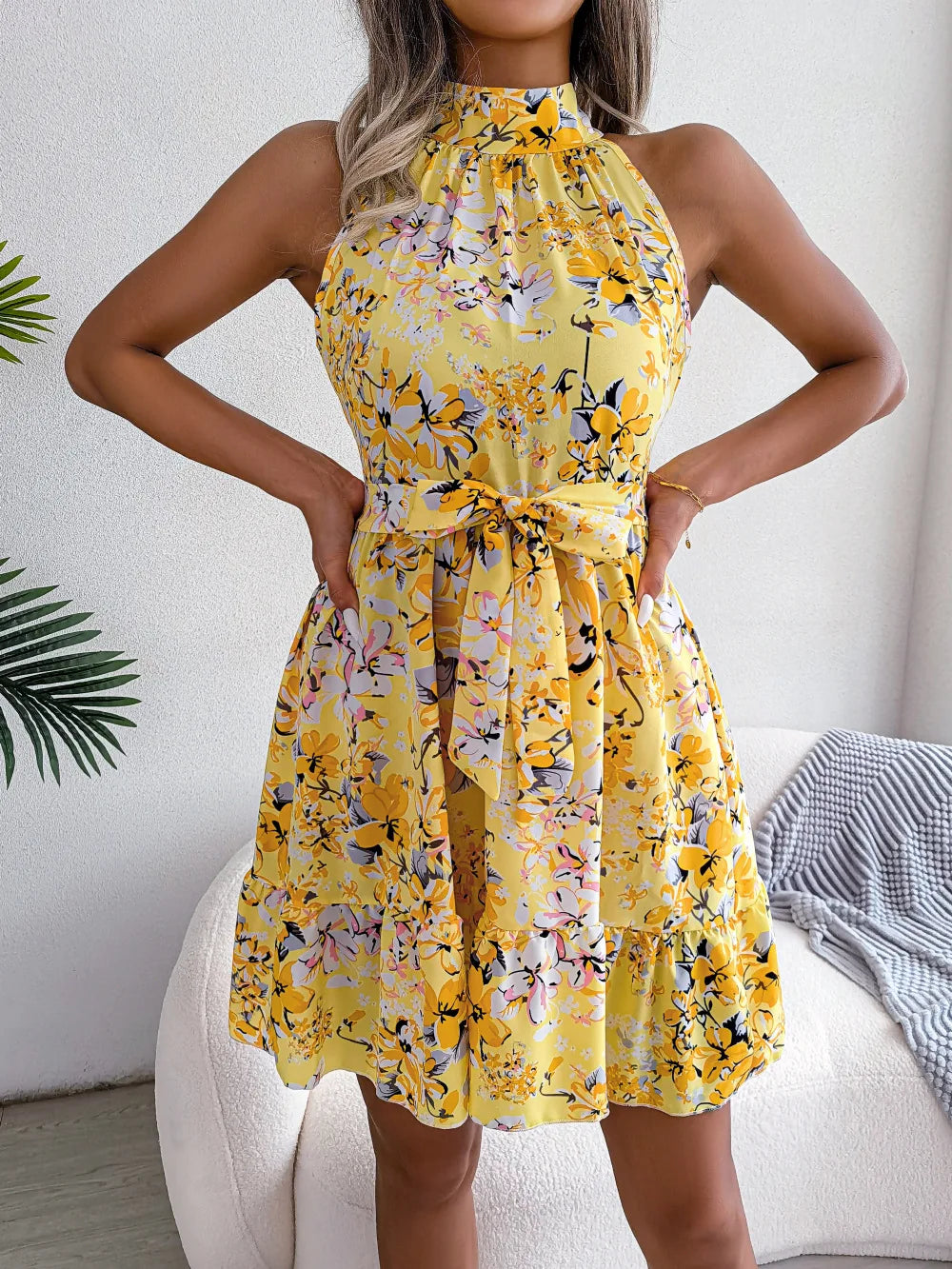 Summer women’s floral print bandage beach sundress with halter neckline, casual style, suitable for holiday or summer events.