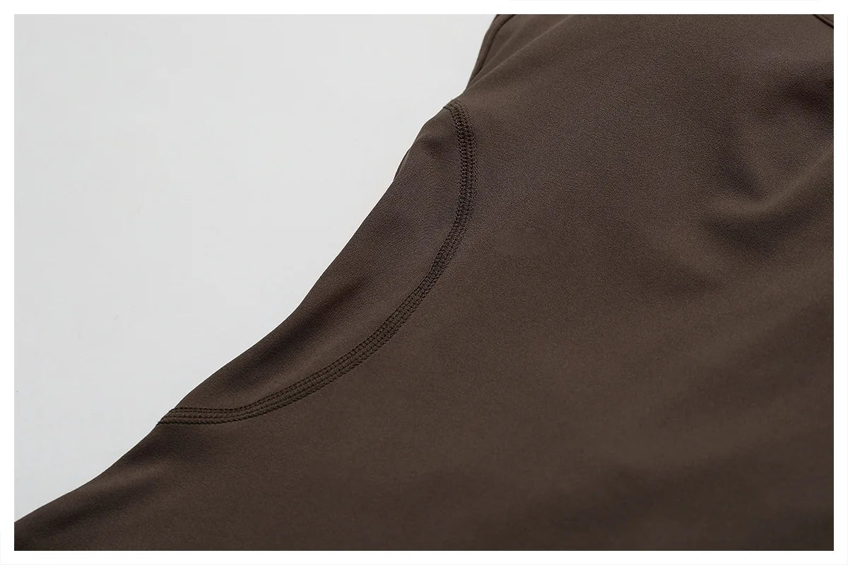 Open back V jumpsuit gym set for women, featuring stretch fabric, perfect for yoga, training, and fitness workouts.