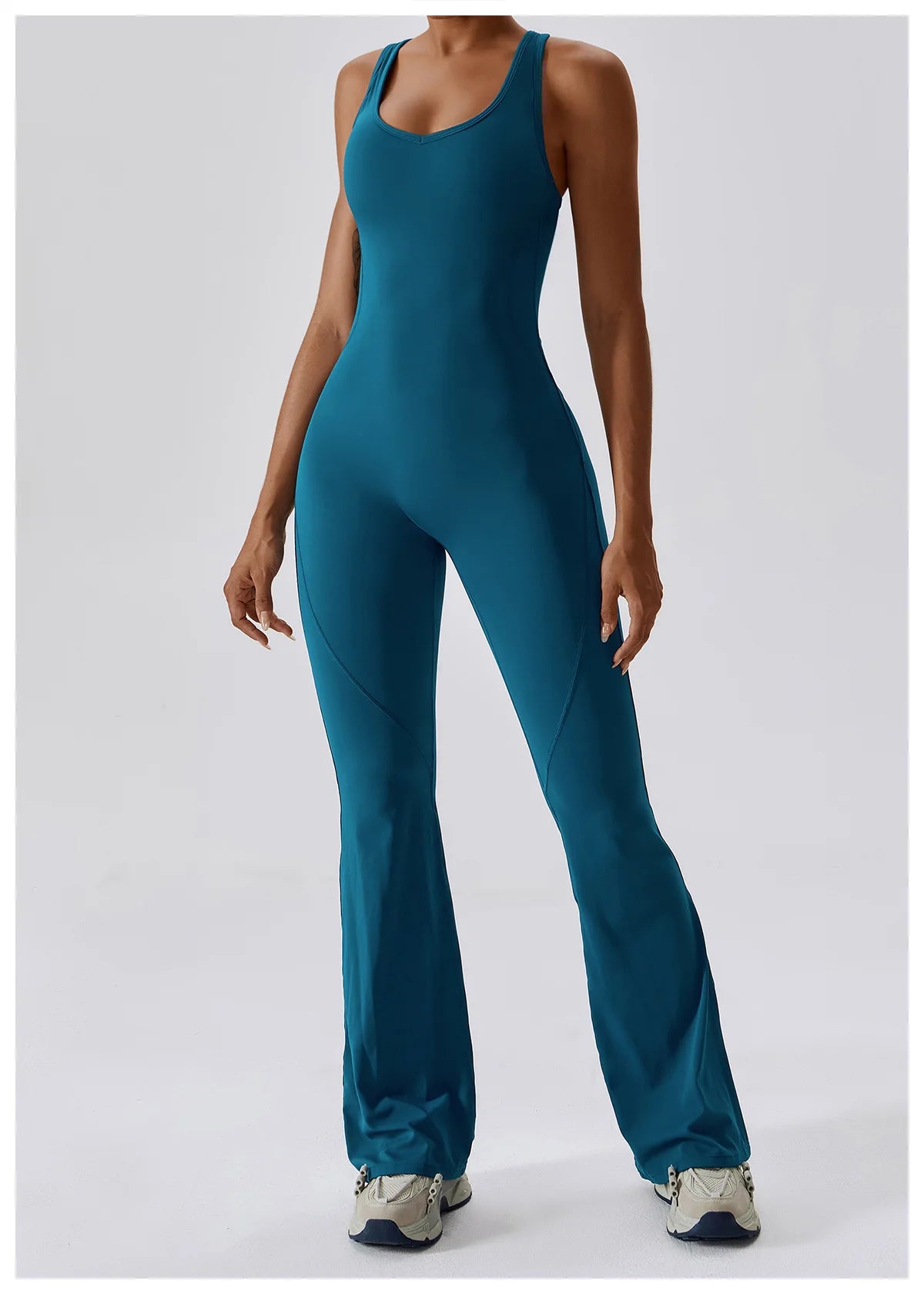 Open back V jumpsuit gym set for women, featuring stretch fabric, suitable for training, yoga, and fitness workouts.