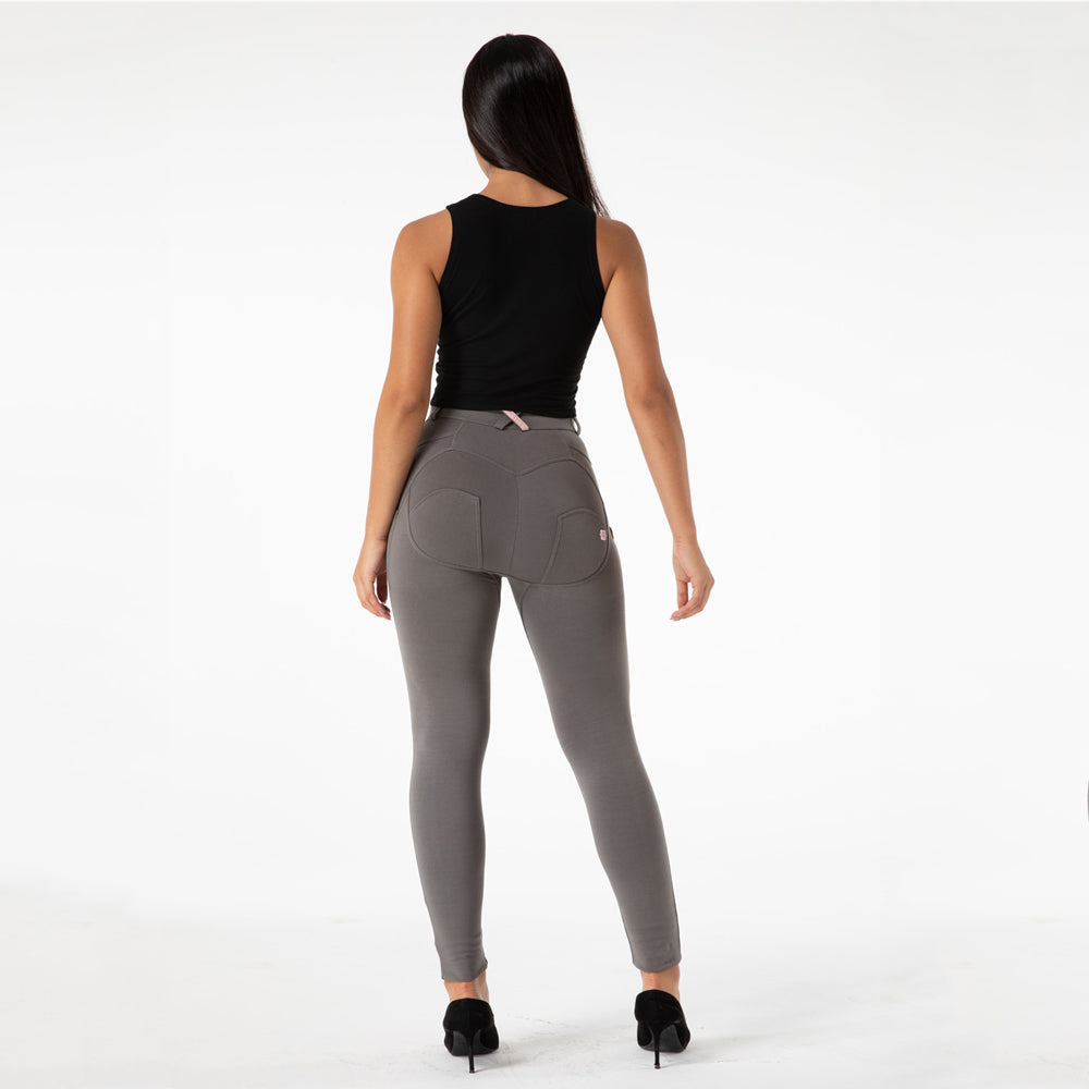 Melody Olive Yoga Peach Scrunch Bum Leggings by The Clothing Company Sydney, women's fitness gym tights with comfortable skinny fit