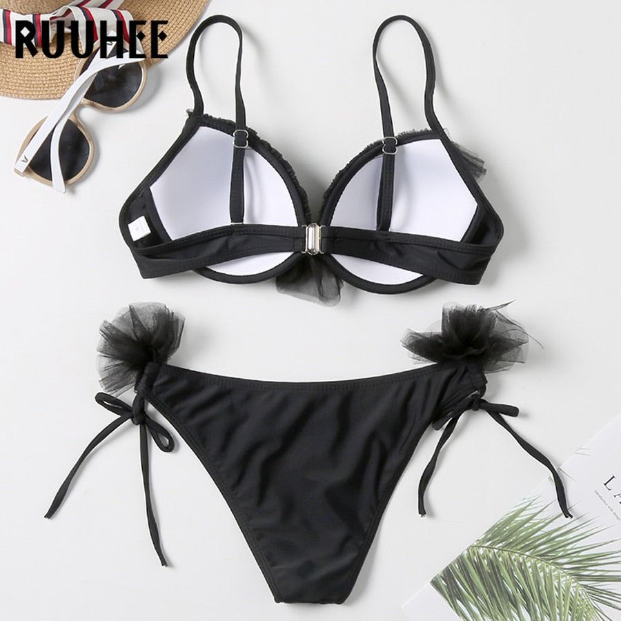 Leopard print 2-piece bandeau bikini swimwear with ruffle details and push-up design, perfect for women’s Brazilian-style swimwear.