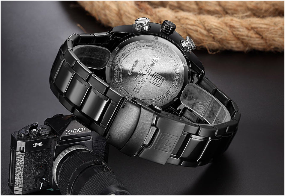 Stainless steel NAVIFORCE men's quartz analog wristwatch with waterproof design, luxury fashion style, and sporty look.