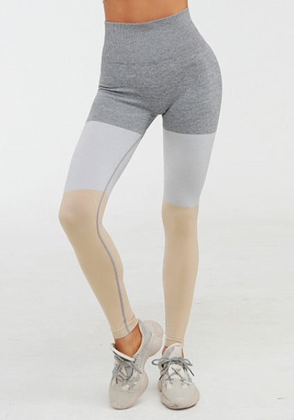 Seamless 2-piece sports suits set from The Clothing Company Sydney, featuring athletic leggings and sports bra for yoga and gym workouts.