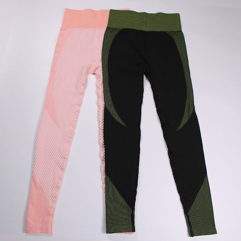 The Clothing Company Sydney 2-piece sports yoga set with seamless athletic long sleeve zip-up top and matching leggings, black color.