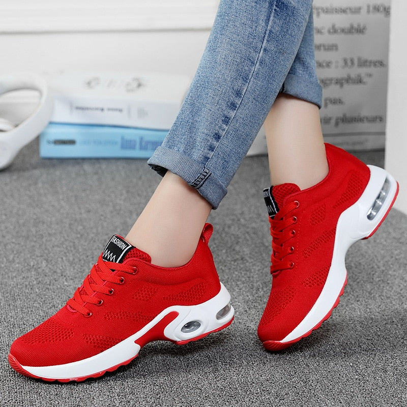 Lightweight outdoor sports shoes from The Clothing Company Sydney with breathable mesh, air cushion, and lace-up design for running.