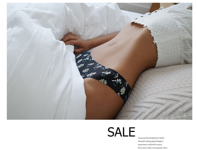 Floral print low-waist thong underwear from The Clothing Company Sydney, breathable and no trace design for female G-string intimates.