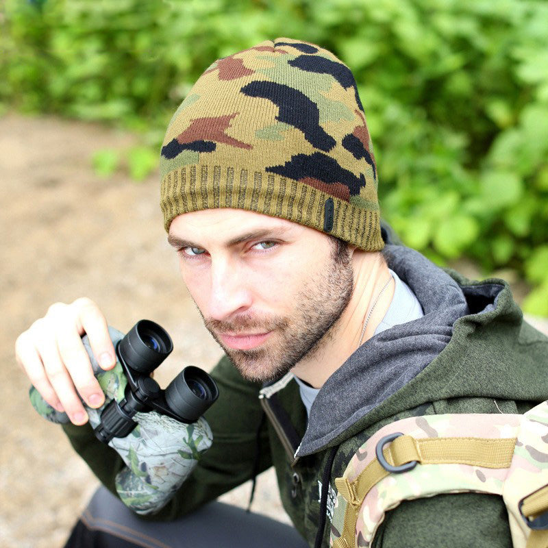 The Clothing Company Sydney knit winter hat for men and women, featuring a beanie and skullie style, suitable for cold weather.