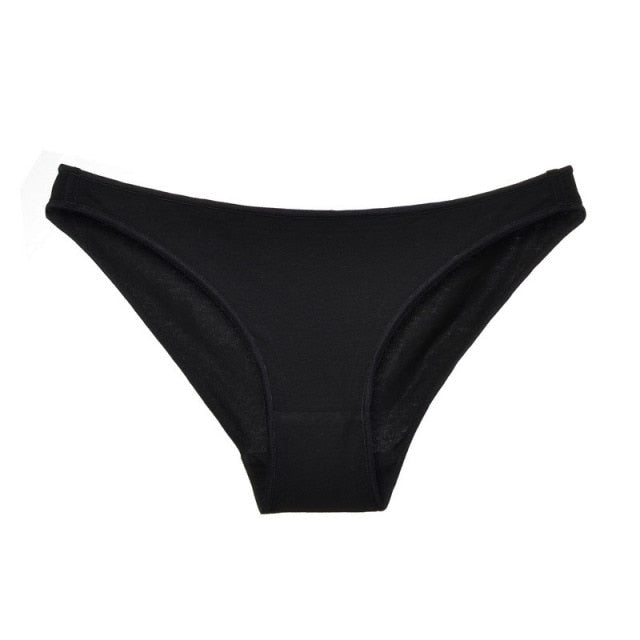 Cotton mix soft low-waist seamless underwear by The Clothing Company Sydney, breathable high-elasticity G-string briefs.