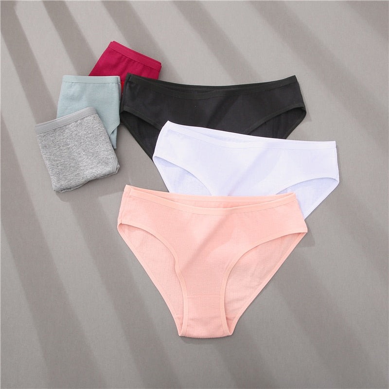 Three-pack cotton mix panties with jacquard pattern, solid color briefs from The Clothing Company Sydney, comfortable lingerie underwear.