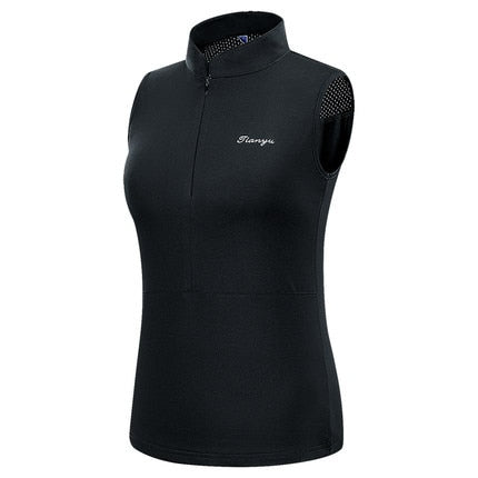 Ladies golf skirt set by The Clothing Company Sydney with sleeveless slim top and pleated dry-fit tennis skirt.