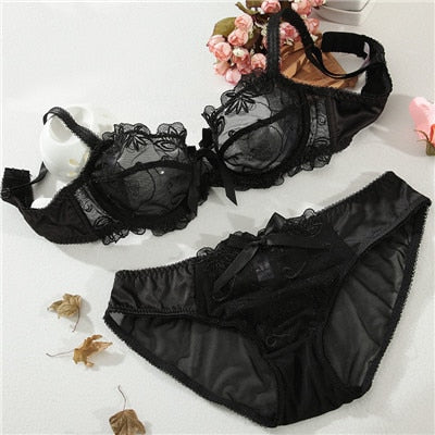 Large size floral lace lingerie bra set with underwire, designed for ladies, by The Clothing Company Sydney.