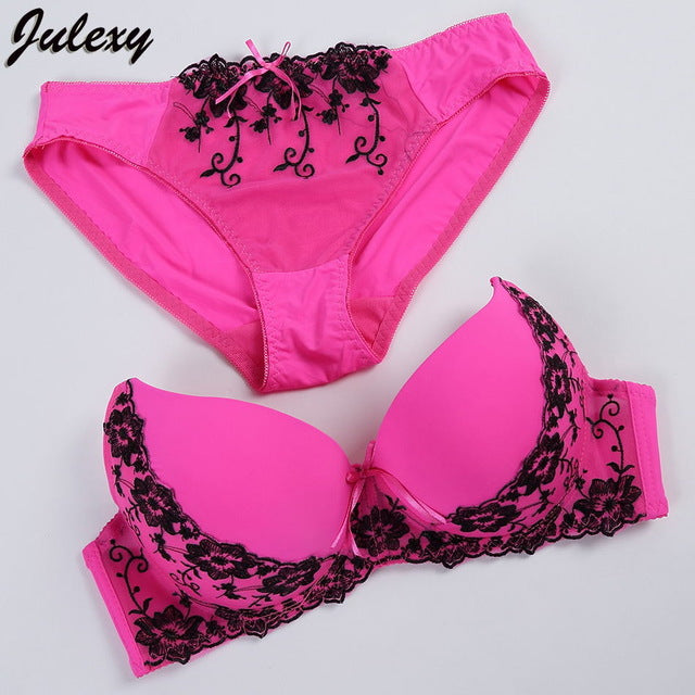Two-piece lace embroidery bra and cotton brief set from The Clothing Company Sydney, detailed lace and comfortable underwear.