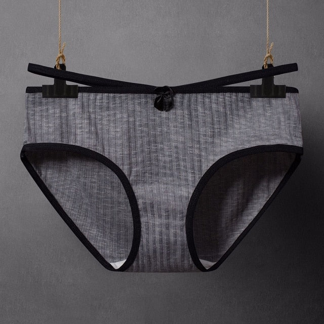 Girls' cotton seamless briefs by The Clothing Company Sydney, breathable and comfortable casual underwear for women.
