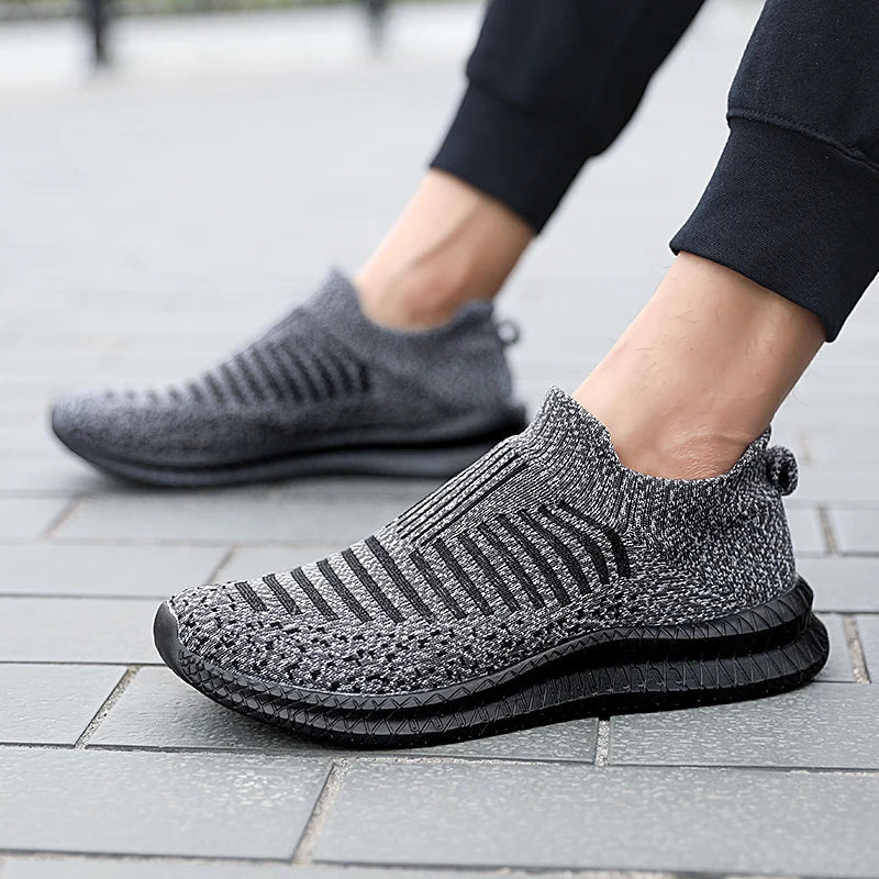 Breathable Casual Lightweight Outdoor Walking Anti-slip Men's Sneakers Slip on Flats Vulcanized Shoes