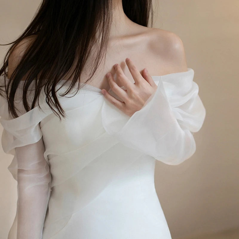 One Shoulder Satin Light Wedding Dress with Simple and Slim Fit Sweet Long Sleeved Bride Evening Gown