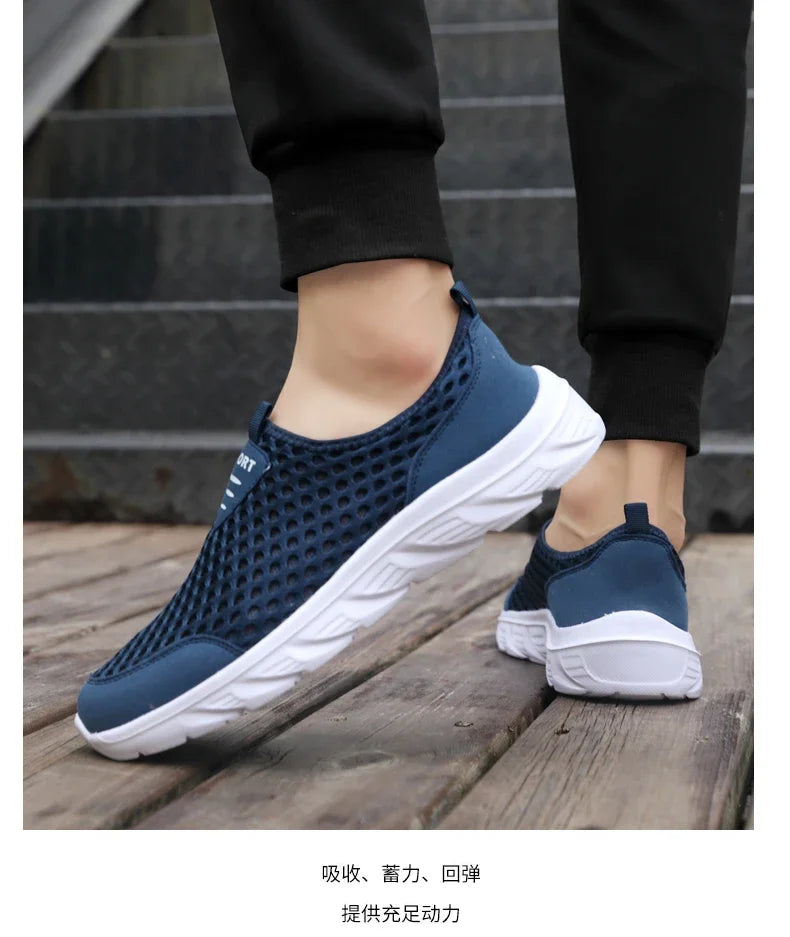 Lightweight Casual Breathable Slip on Male Casual Sneakers Anti-slip Men's Flats Outdoor Walking Shoes