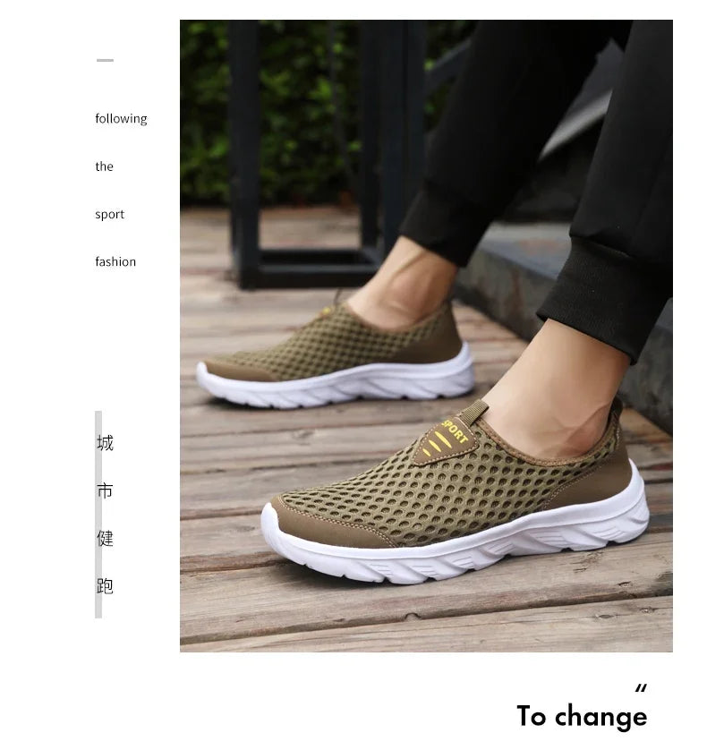 Lightweight Casual Breathable Slip on Male Casual Sneakers Anti-slip Men's Flats Outdoor Walking Shoes