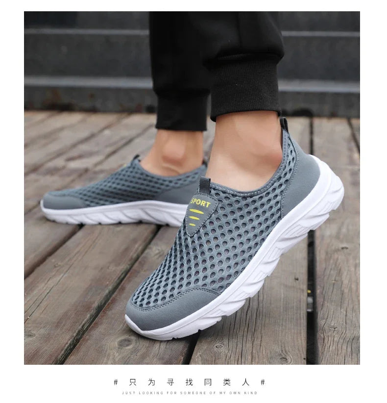 Lightweight Casual Breathable Slip on Male Casual Sneakers Anti-slip Men's Flats Outdoor Walking Shoes