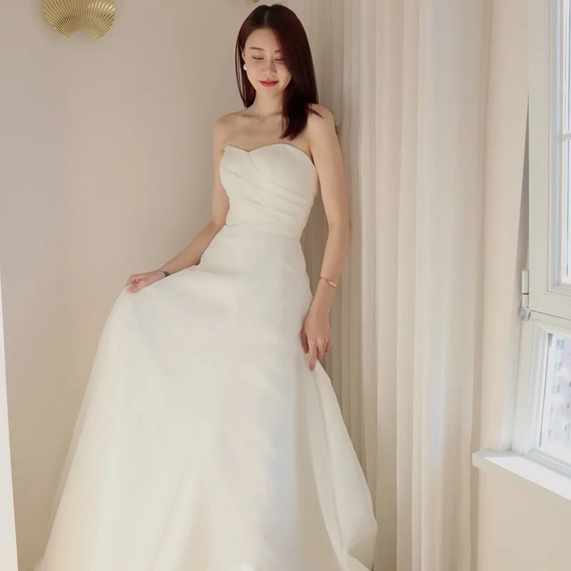 Strapless Elegant A-line Sleeveless Classic Lace Up Small Train Wedding Dress