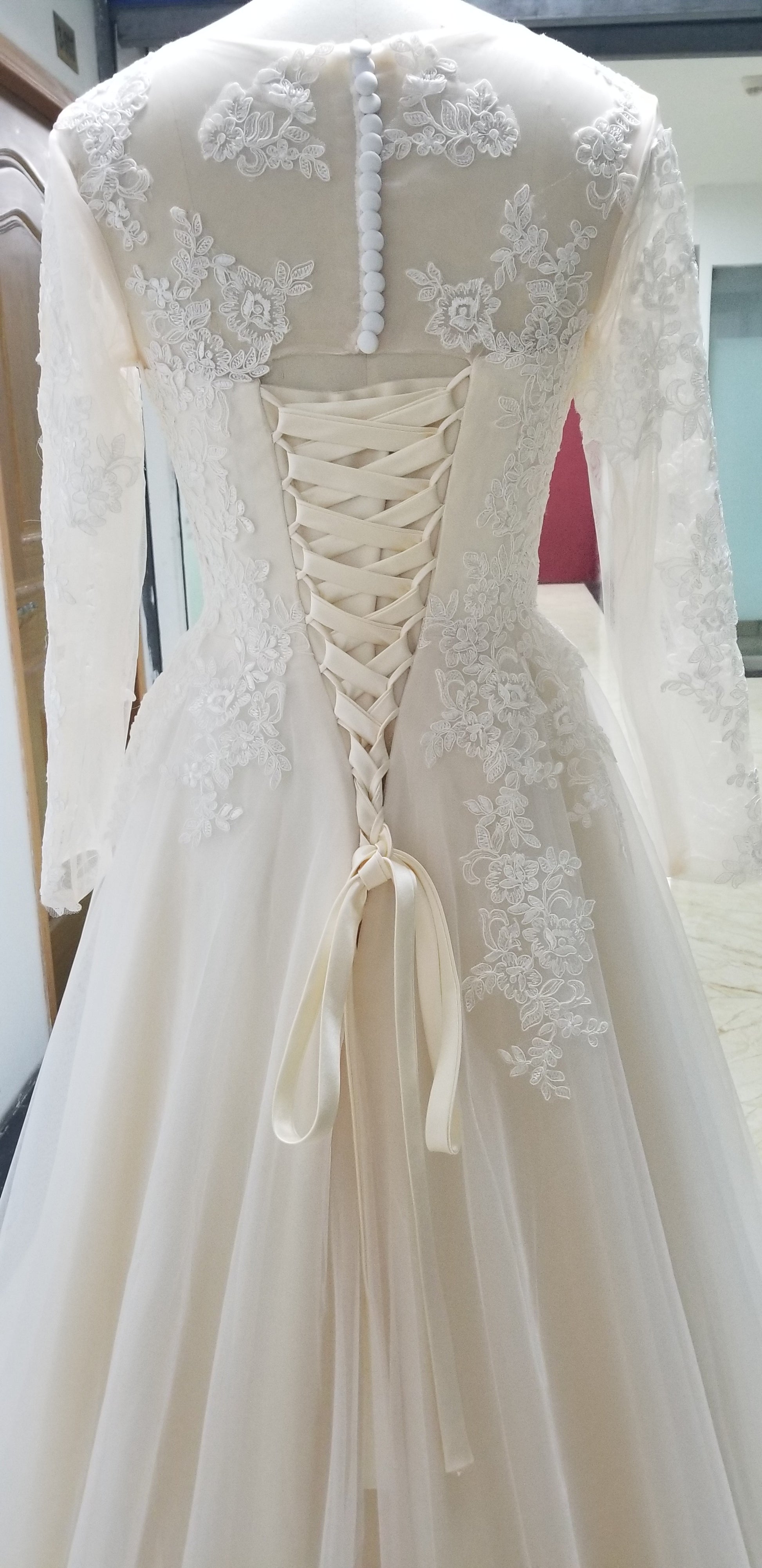 Long Sleeves Tulle A Line Lace Appliques Bridal Wedding Gowns Lace Up Vestido De Noiva Back Button Floor Length Wedding Dress The Clothing Company Sydney