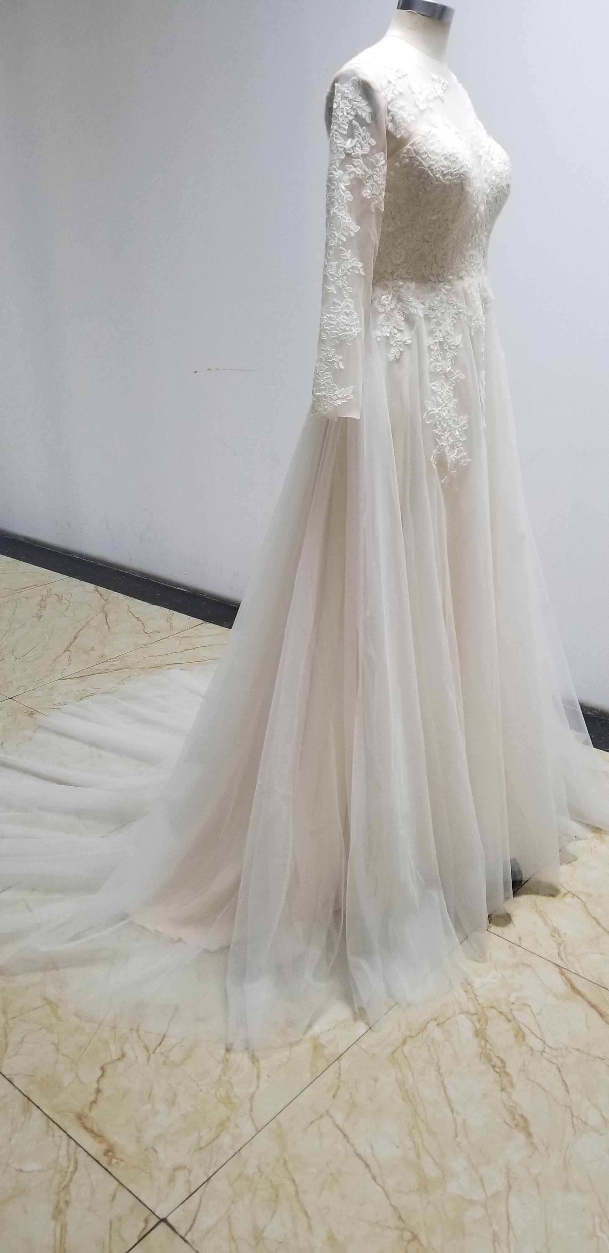 Long Sleeves Tulle A Line Lace Appliques Bridal Wedding Gowns Lace Up Vestido De Noiva Back Button Floor Length Wedding Dress The Clothing Company Sydney