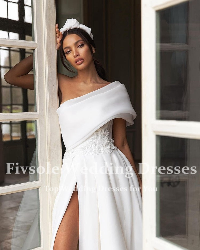 One Shoulder Bow Back Boho Bride Gowns High Side Slit Bridal