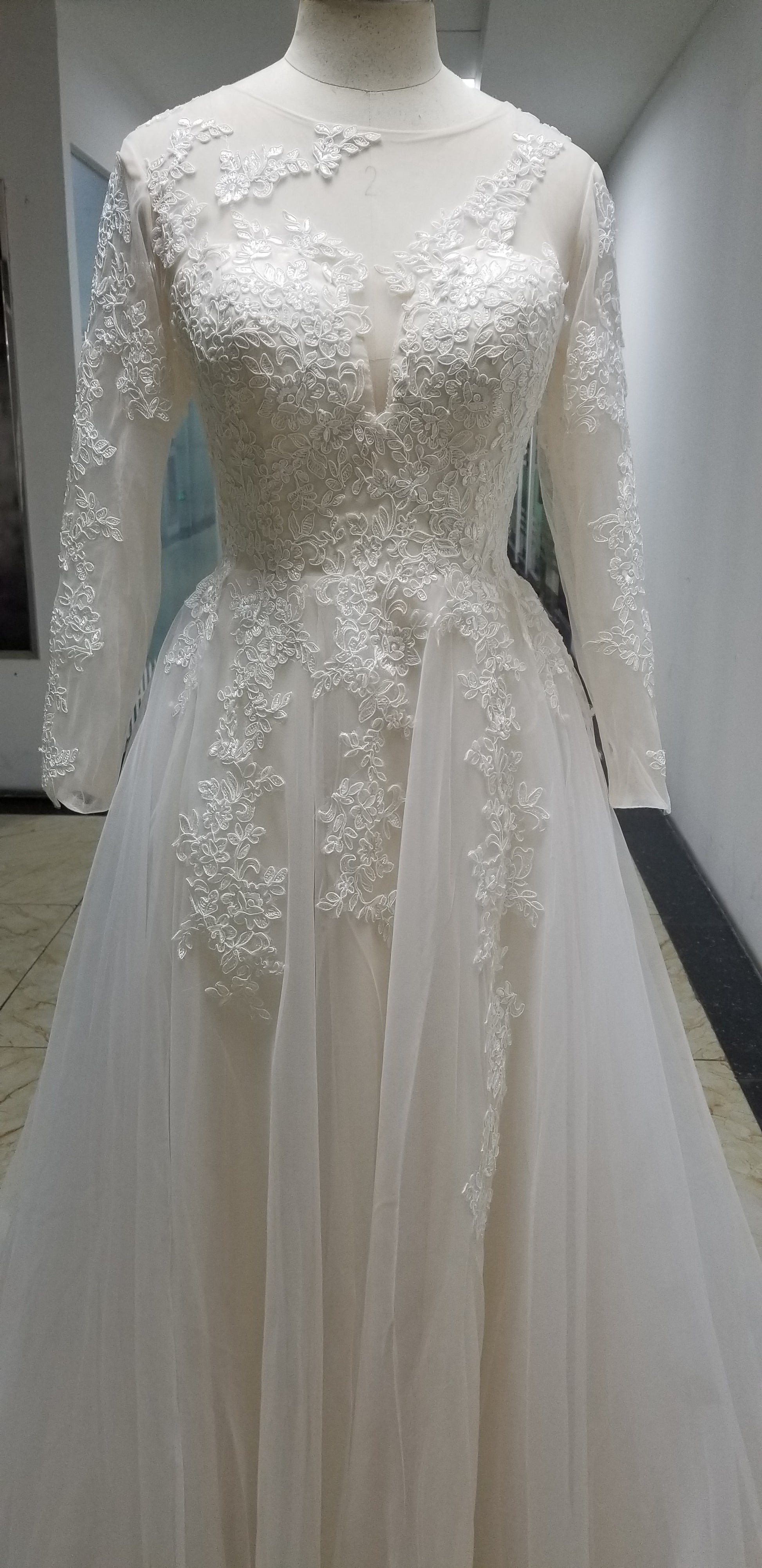 Long Sleeves Tulle A Line Lace Appliques Bridal Wedding Gowns Lace Up Vestido De Noiva Back Button Floor Length Wedding Dress The Clothing Company Sydney